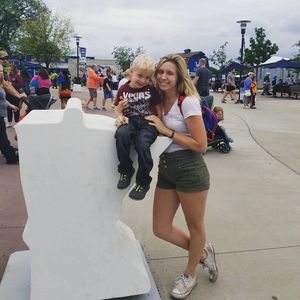 Meet your Posher, Briana